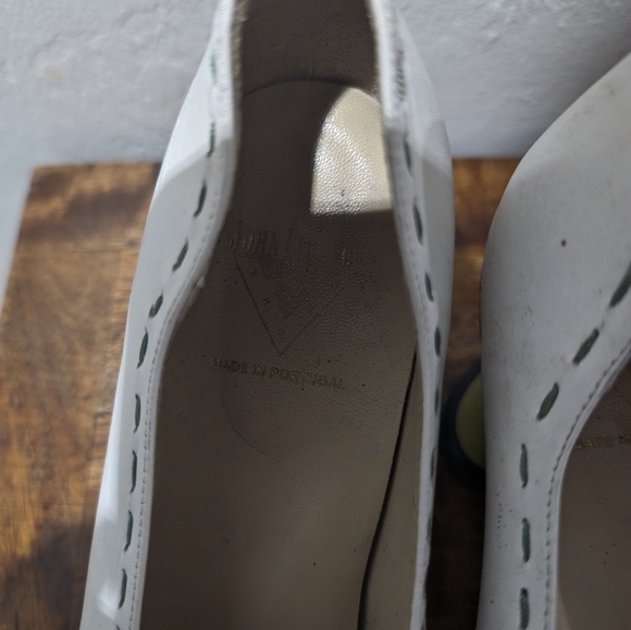 JOHN FLUEVOG CHOICE white and green  VANNY PUMPS 9 HEELS LEATHER PIN-UP SHOES - Picture 11 of 12